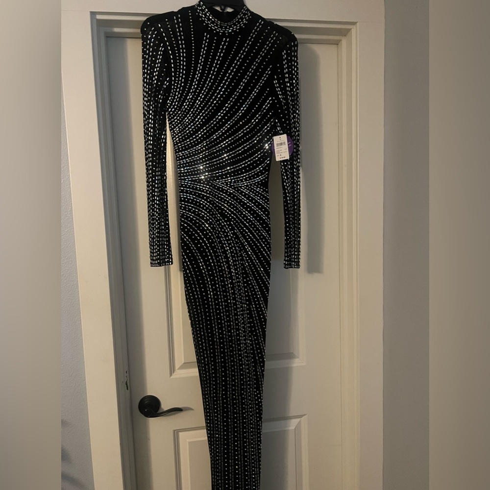 Windsor dress size small
